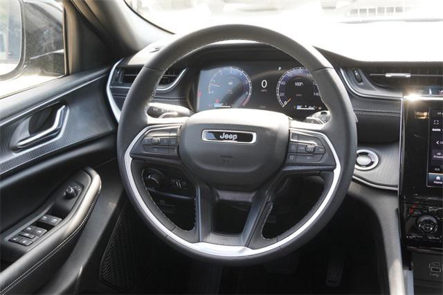 new 2025 Jeep Grand Cherokee car, priced at $40,257