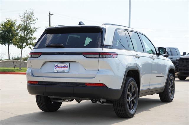 new 2025 Jeep Grand Cherokee car, priced at $40,257