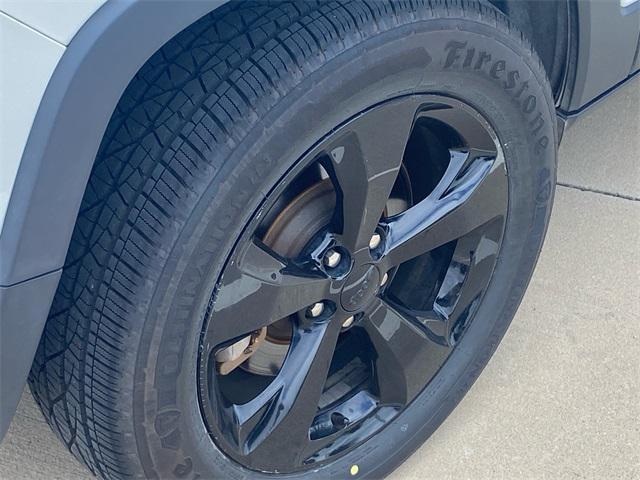 used 2019 Jeep Cherokee car, priced at $14,977