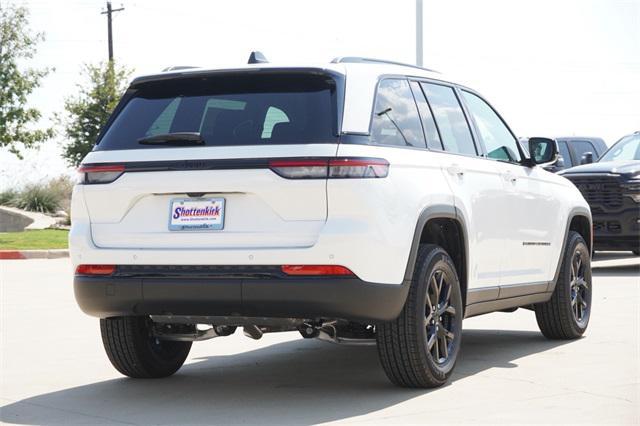 new 2025 Jeep Grand Cherokee car, priced at $39,722