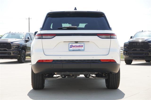new 2025 Jeep Grand Cherokee car, priced at $39,722
