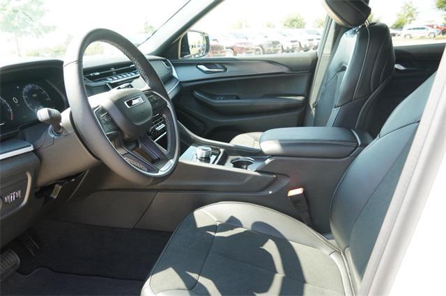 new 2025 Jeep Grand Cherokee car, priced at $39,722