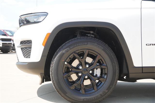 new 2025 Jeep Grand Cherokee car, priced at $39,722