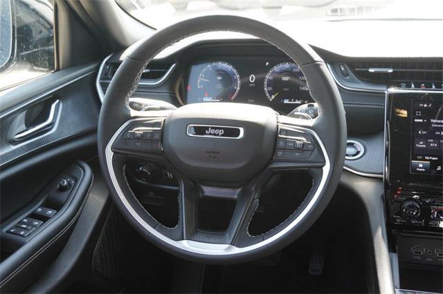 new 2025 Jeep Grand Cherokee car, priced at $39,722