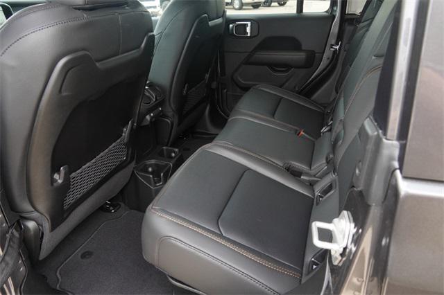 new 2025 Jeep Gladiator car, priced at $43,414