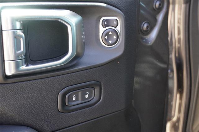 new 2025 Jeep Wrangler car, priced at $51,610