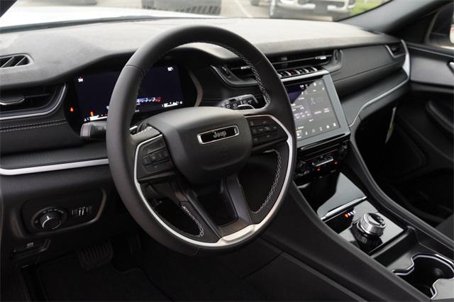 new 2025 Jeep Grand Cherokee car, priced at $34,744