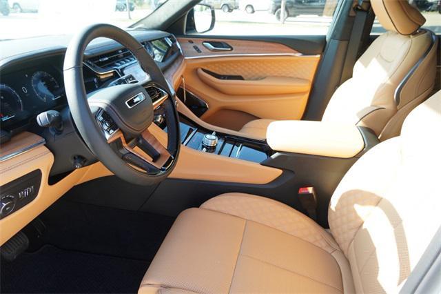 new 2025 Jeep Grand Cherokee car, priced at $58,532
