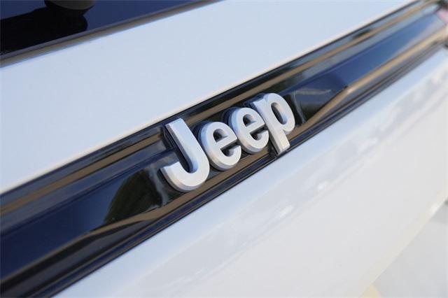 new 2025 Jeep Grand Cherokee car, priced at $58,532