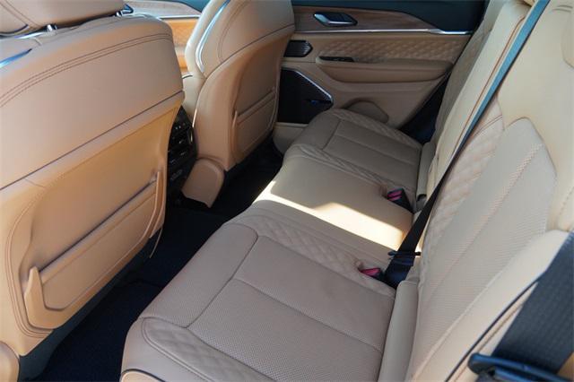 new 2025 Jeep Grand Cherokee car, priced at $58,532