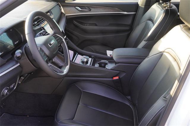 new 2025 Jeep Grand Cherokee L car, priced at $40,026