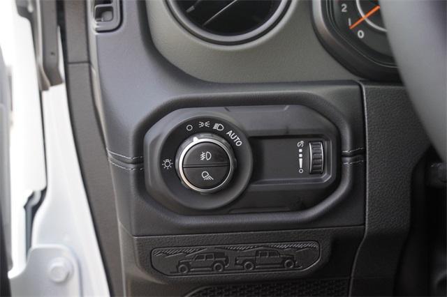 new 2025 Jeep Gladiator car, priced at $51,625