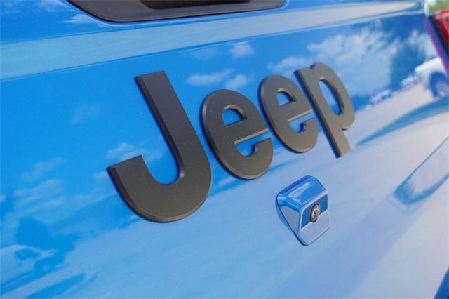 new 2025 Jeep Gladiator car, priced at $44,317