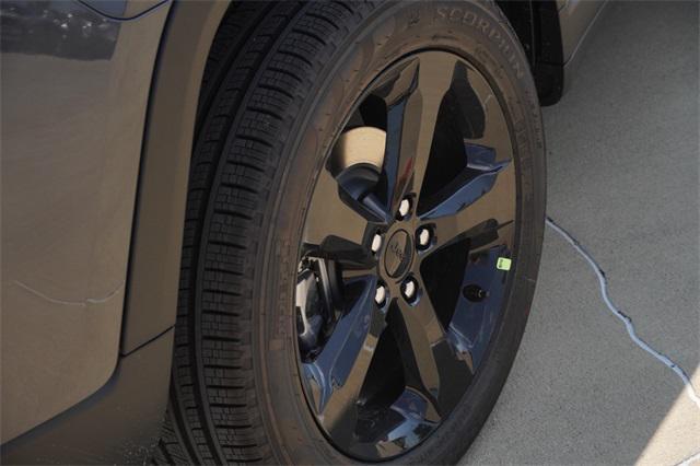 new 2025 Jeep Grand Cherokee car, priced at $47,959