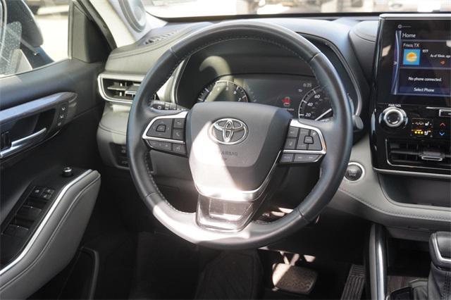 used 2021 Toyota Highlander car, priced at $34,553