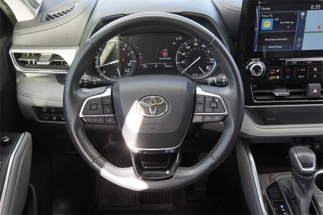 used 2021 Toyota Highlander car, priced at $34,553