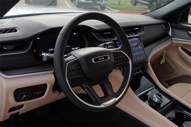 new 2025 Jeep Grand Cherokee car, priced at $40,867