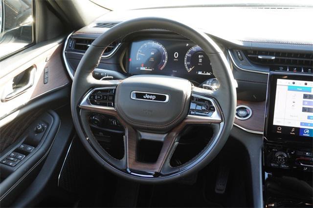 new 2025 Jeep Grand Cherokee car, priced at $55,082