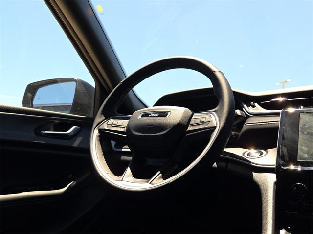 new 2025 Jeep Grand Cherokee car, priced at $36,898