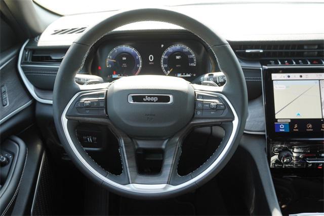 new 2025 Jeep Grand Cherokee car, priced at $42,672