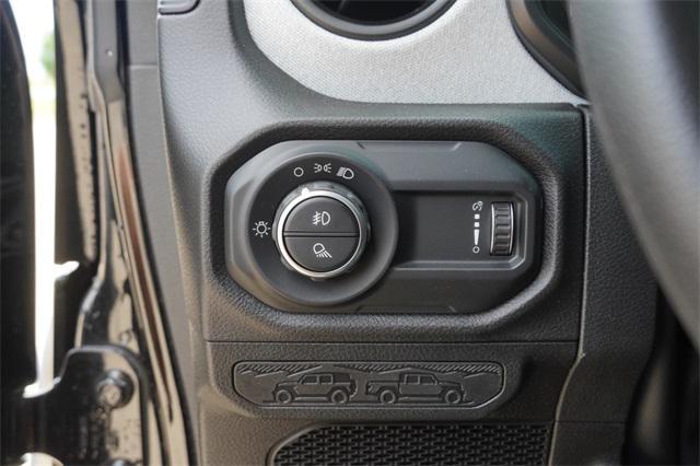 new 2025 Jeep Gladiator car, priced at $41,756
