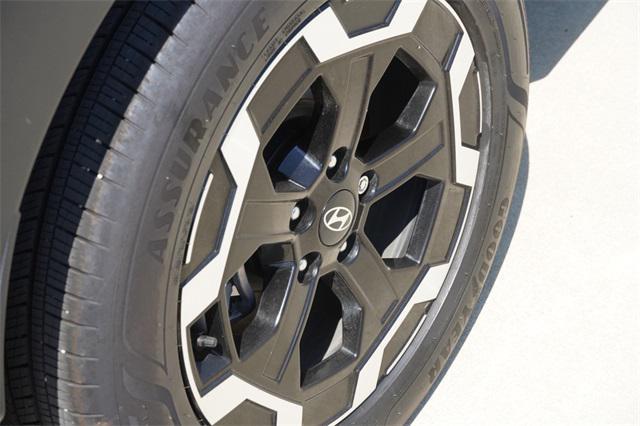 used 2025 Hyundai Santa Fe car, priced at $31,988