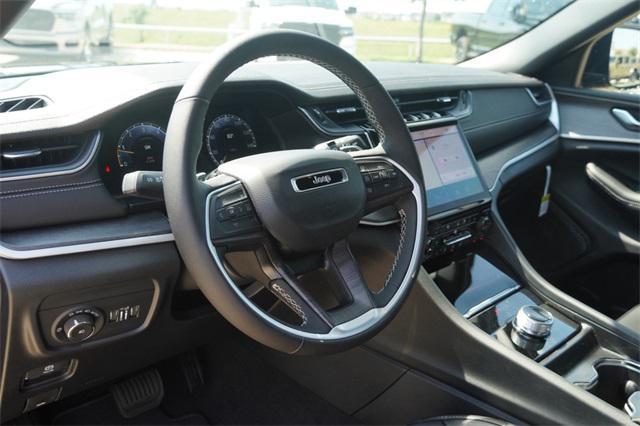 new 2025 Jeep Grand Cherokee car, priced at $46,374
