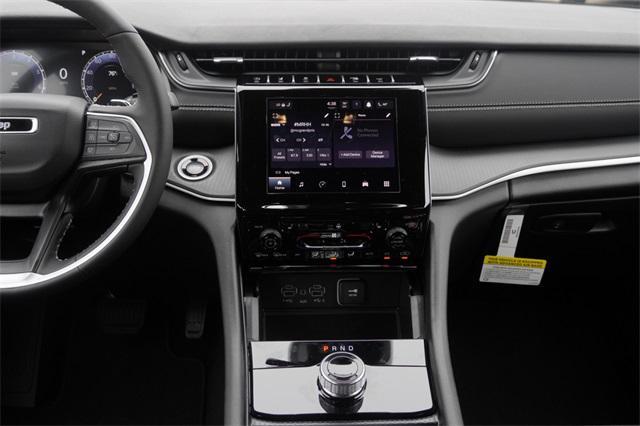new 2025 Jeep Grand Cherokee car, priced at $39,292