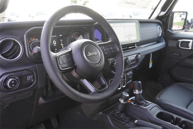new 2025 Jeep Gladiator car, priced at $43,874