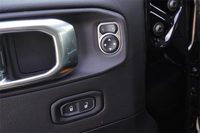 new 2025 Jeep Gladiator car, priced at $43,874