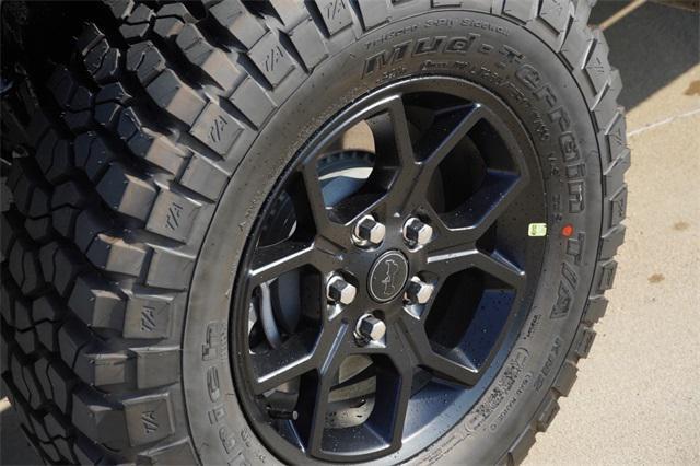 new 2025 Jeep Gladiator car, priced at $43,874