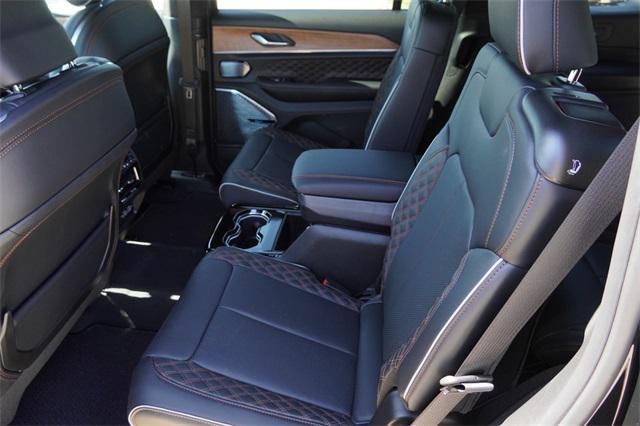 new 2025 Jeep Grand Cherokee L car, priced at $60,185