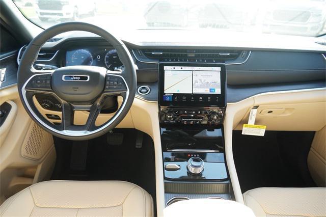 new 2025 Jeep Grand Cherokee car, priced at $49,819