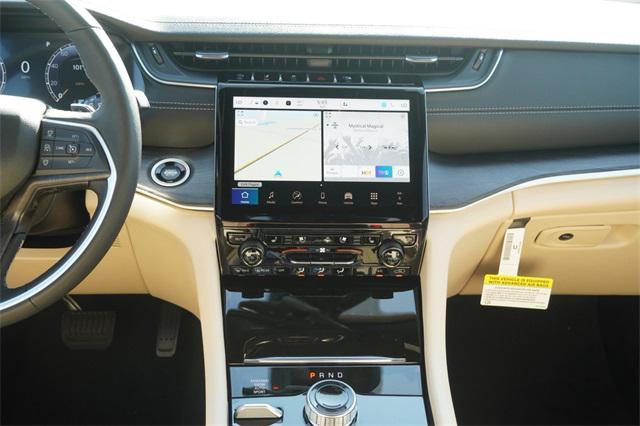 new 2025 Jeep Grand Cherokee car, priced at $49,819