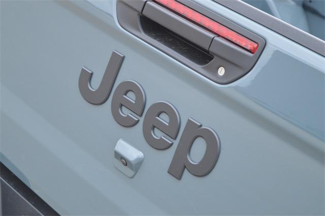 new 2025 Jeep Gladiator car, priced at $44,122