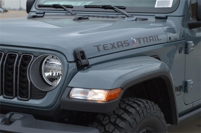 new 2025 Jeep Gladiator car, priced at $44,122