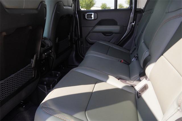 new 2025 Jeep Gladiator car, priced at $50,337