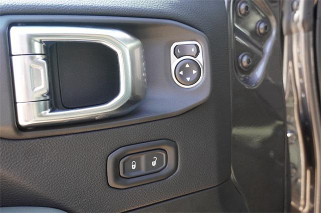 new 2025 Jeep Gladiator car, priced at $50,337