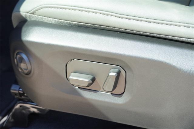 new 2025 Jeep Gladiator car, priced at $50,337