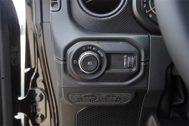 new 2025 Jeep Wrangler car, priced at $55,343
