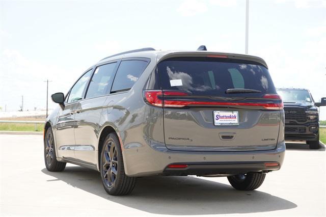 new 2025 Chrysler Pacifica car, priced at $51,755