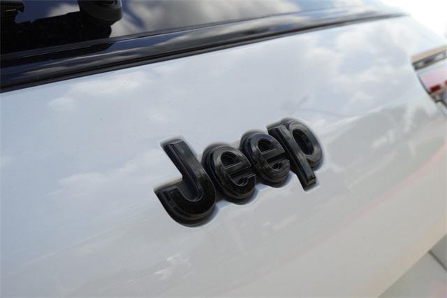 new 2025 Jeep Grand Cherokee L car, priced at $70,321