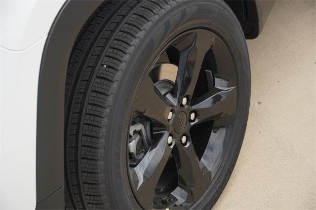 new 2025 Jeep Grand Cherokee car, priced at $48,457