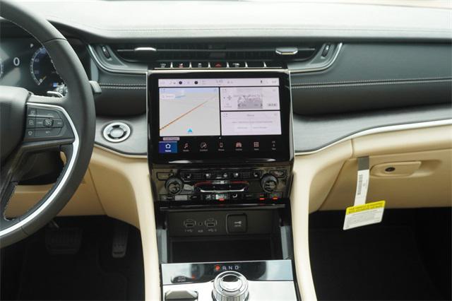new 2025 Jeep Grand Cherokee car, priced at $48,457