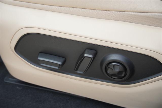new 2025 Jeep Grand Cherokee car, priced at $48,457