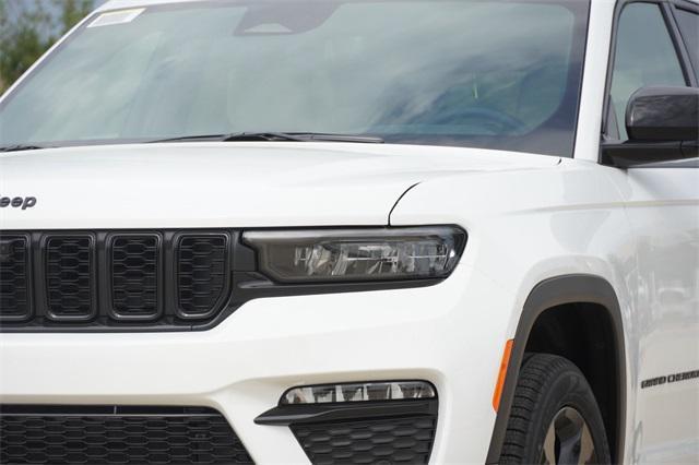 new 2025 Jeep Grand Cherokee car, priced at $48,457