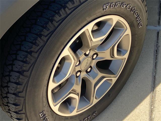 used 2022 Jeep Cherokee car, priced at $23,977