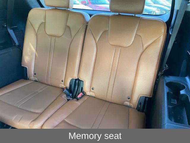 used 2023 Kia Sorento car, priced at $30,180
