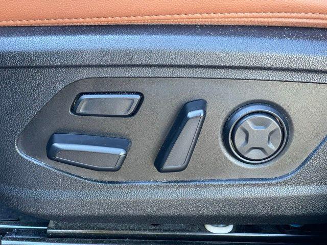 used 2023 Kia Sorento car, priced at $30,180