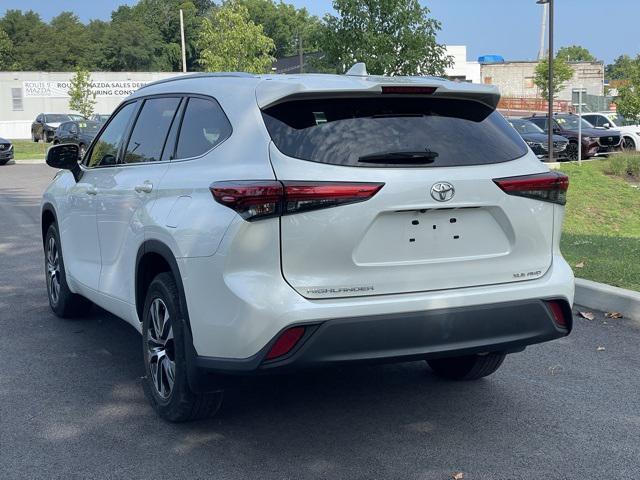 used 2021 Toyota Highlander car, priced at $33,000